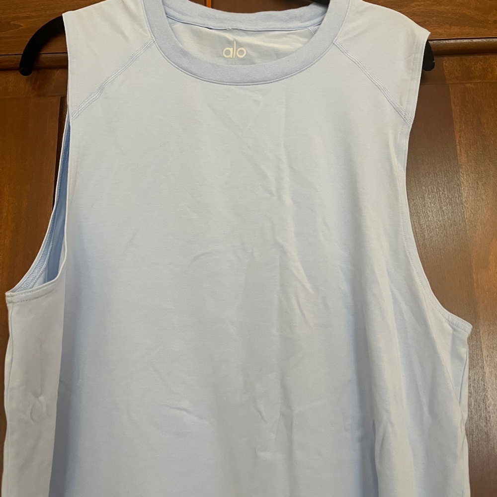 ALO Yoga Men's Seashell Blue Tank Top - Picture 3 of 6